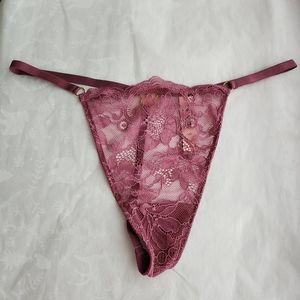 💕🔥NWT Victoria's secret v string panties butterfly Large pink